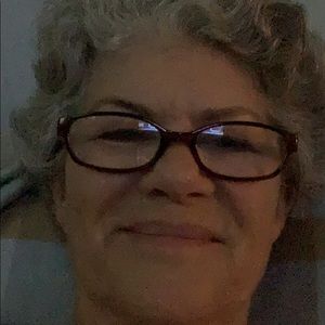 Meet your Posher, Deborah